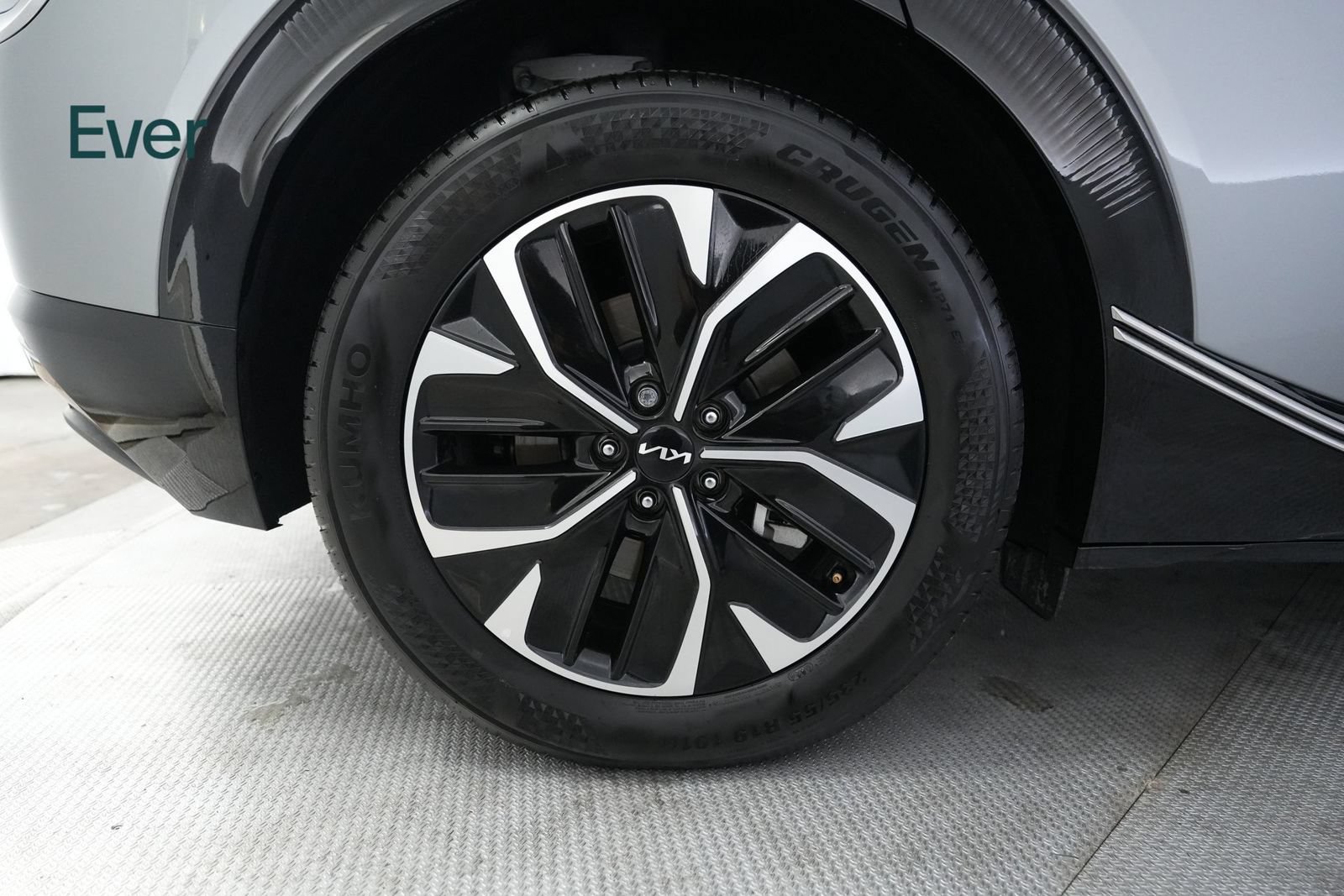 Used 2024 Kia EV6 Wind RWD image 21