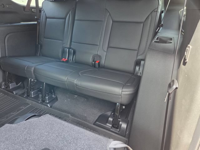 New 2026 GMC Yukon XL Denali w/ LPO, Floor Liner Package RWD image 7