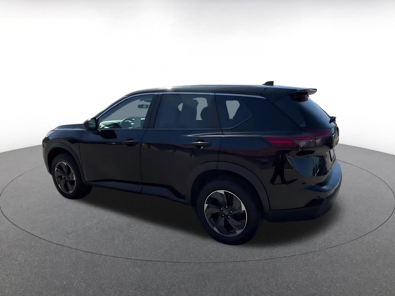 Used 2025 Nissan Rogue SV AWD/4WD image 10