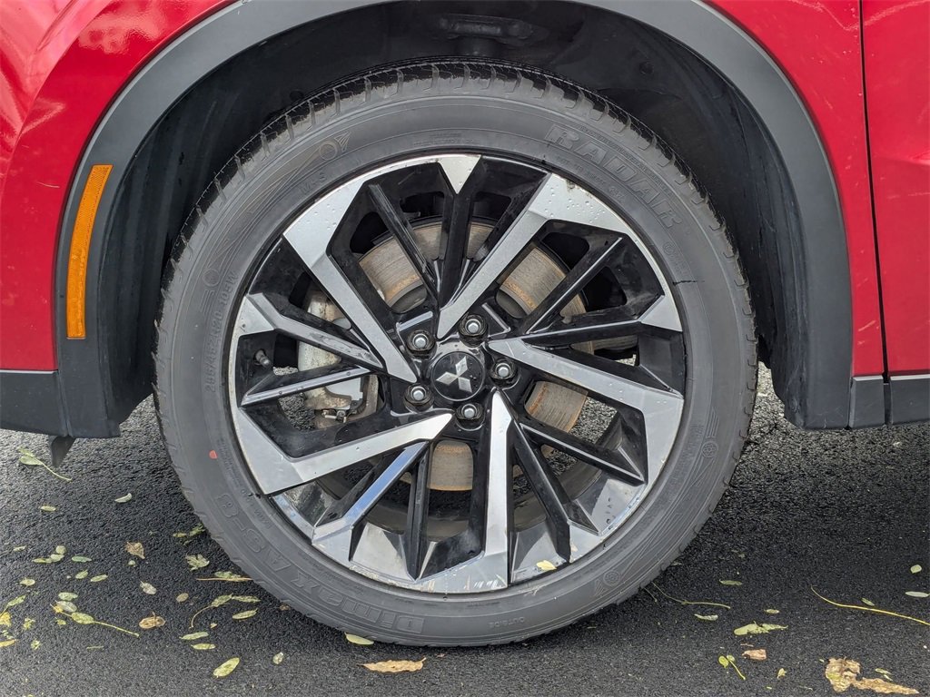 Used 2024 Mitsubishi Outlander SE image 14