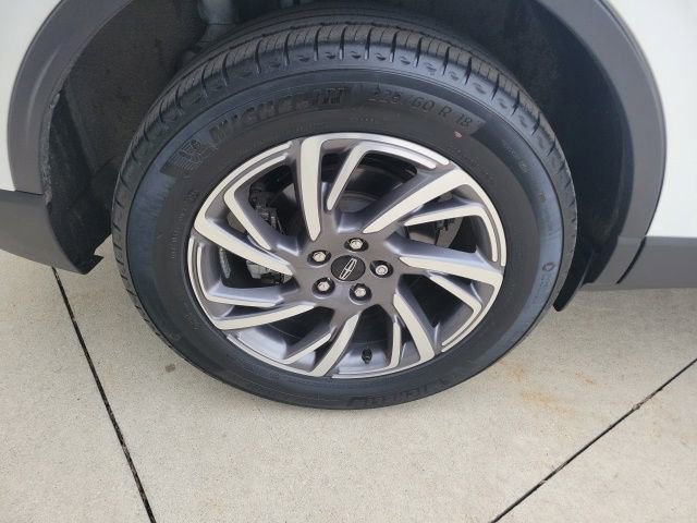 Certified 2024 Lincoln Corsair AWD image 16