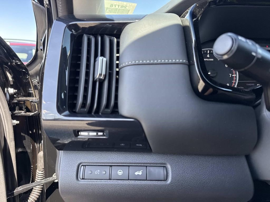 New 2026 Nissan Pathfinder SV FWD image 32