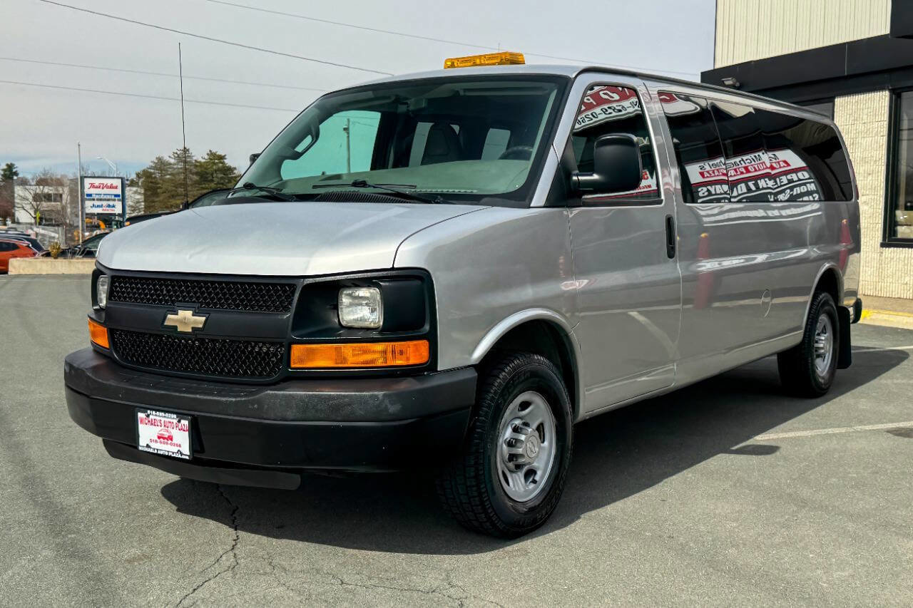 Used 2016 Chevrolet Express 3500 LS image 8