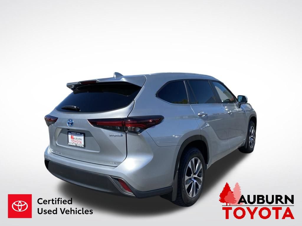 Certified 2024 Toyota Highlander XLE AWD/4WD image 8