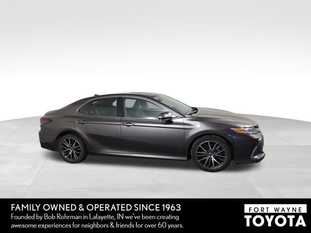 Used 2023 Toyota Camry XLE image 5