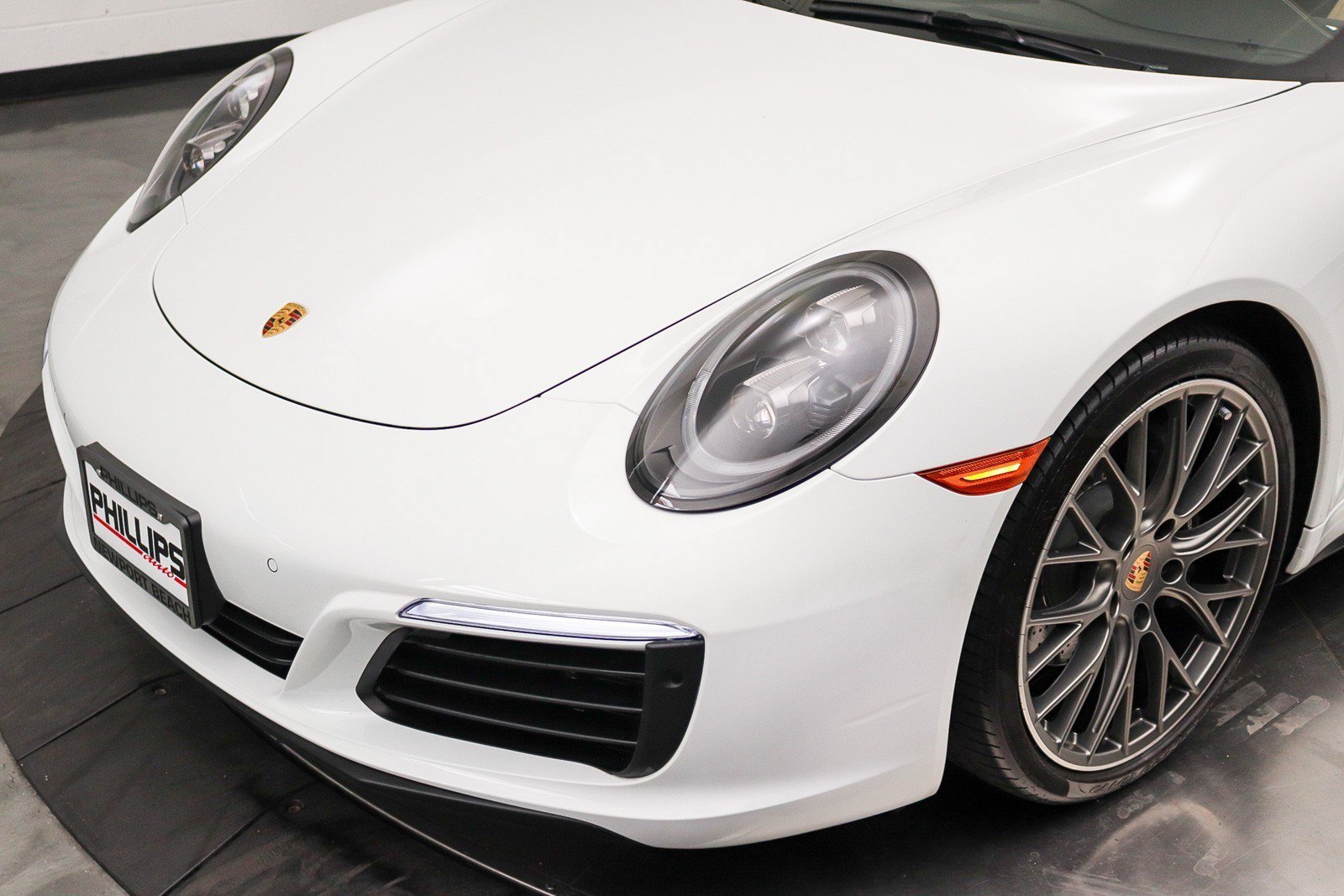 Used 2019 Porsche 911 Targa 4 AWD/4WD image 12