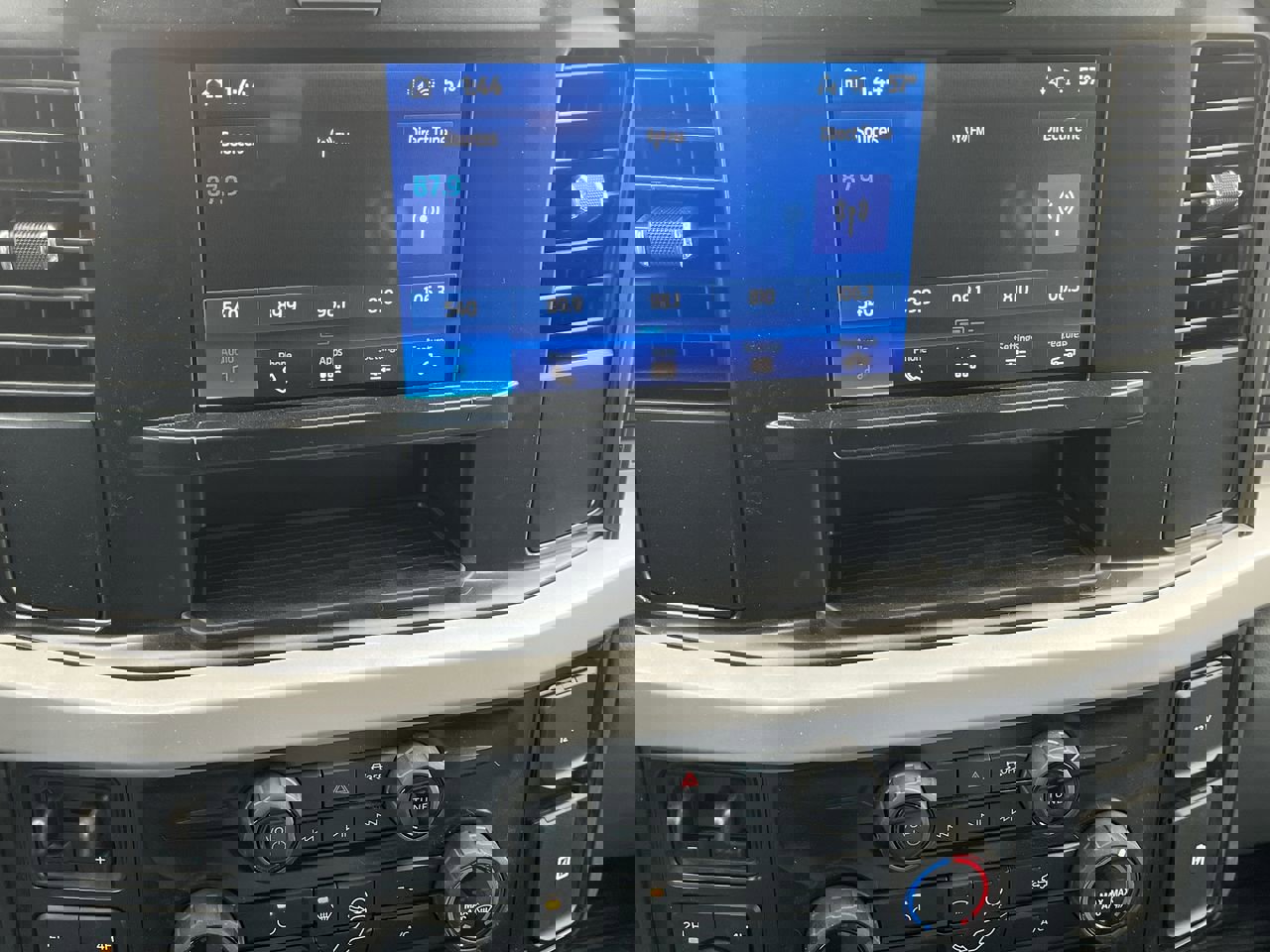 New 2025 Ford F350 XL w/ XL Chrome Package image 16