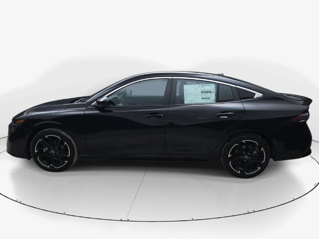 New 2027 Nissan Sentra SR w/ Floor Mat Package FWD image 9
