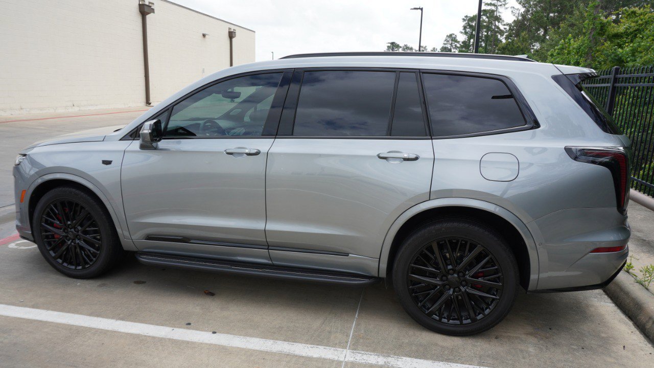 Used 2024 Cadillac XT6 Sport w/ Technology Package AWD/4WD image 5