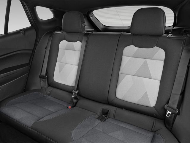 Used 2025 Chevrolet Trax RS w/ Sunroof Package FWD image 11