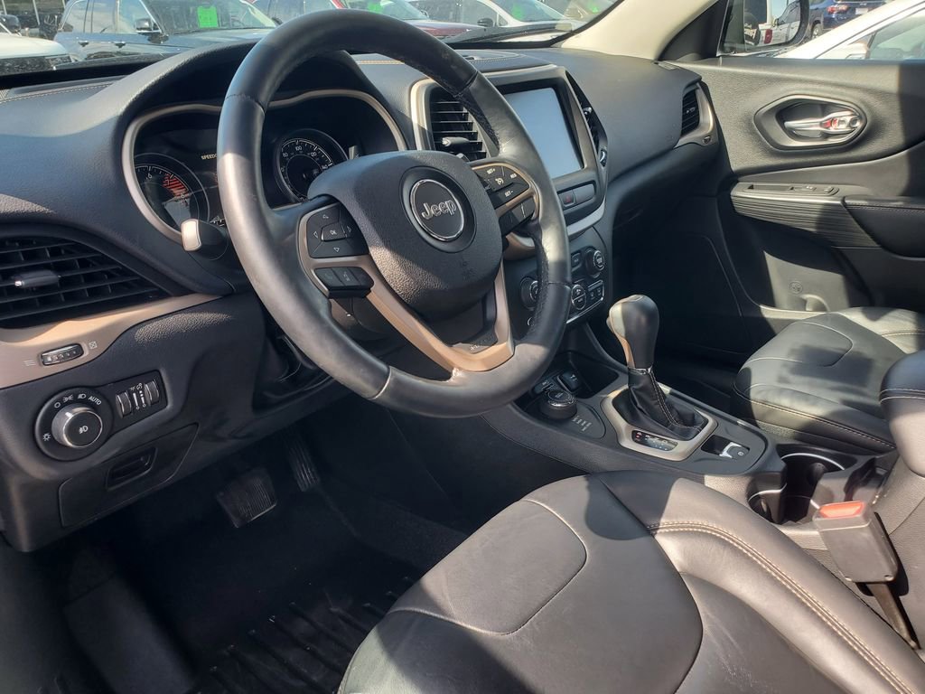 Used 2016 Jeep Cherokee Limited AWD/4WD image 15