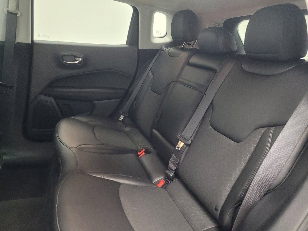 Used 2019 Jeep Compass Altitude image 18