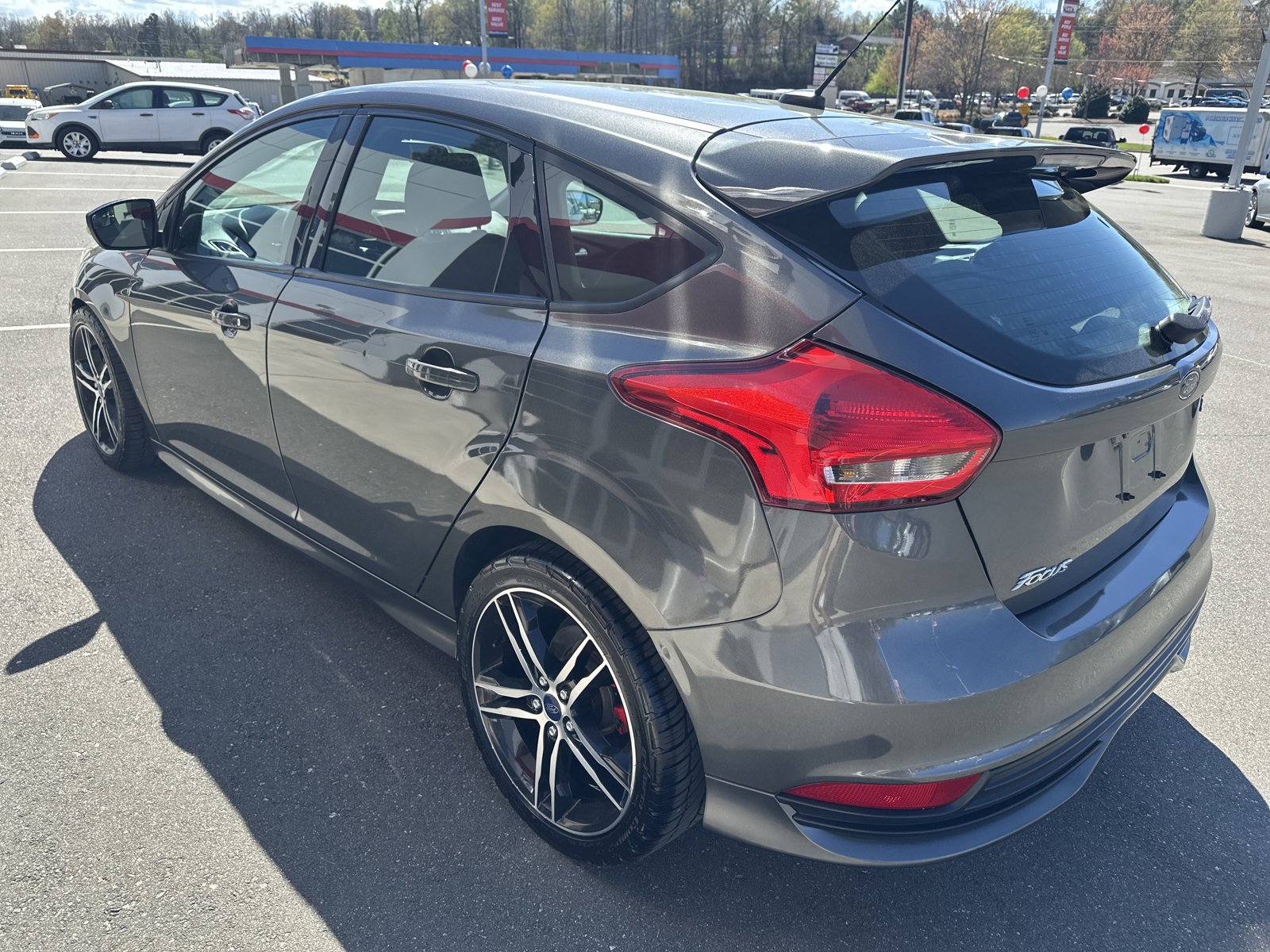 Used 2018 Ford Focus ST image 7
