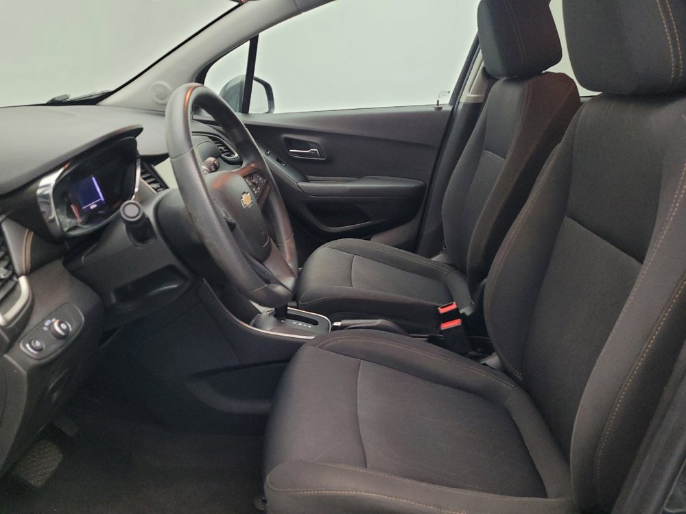 Used 2018 Chevrolet Trax LT image 17