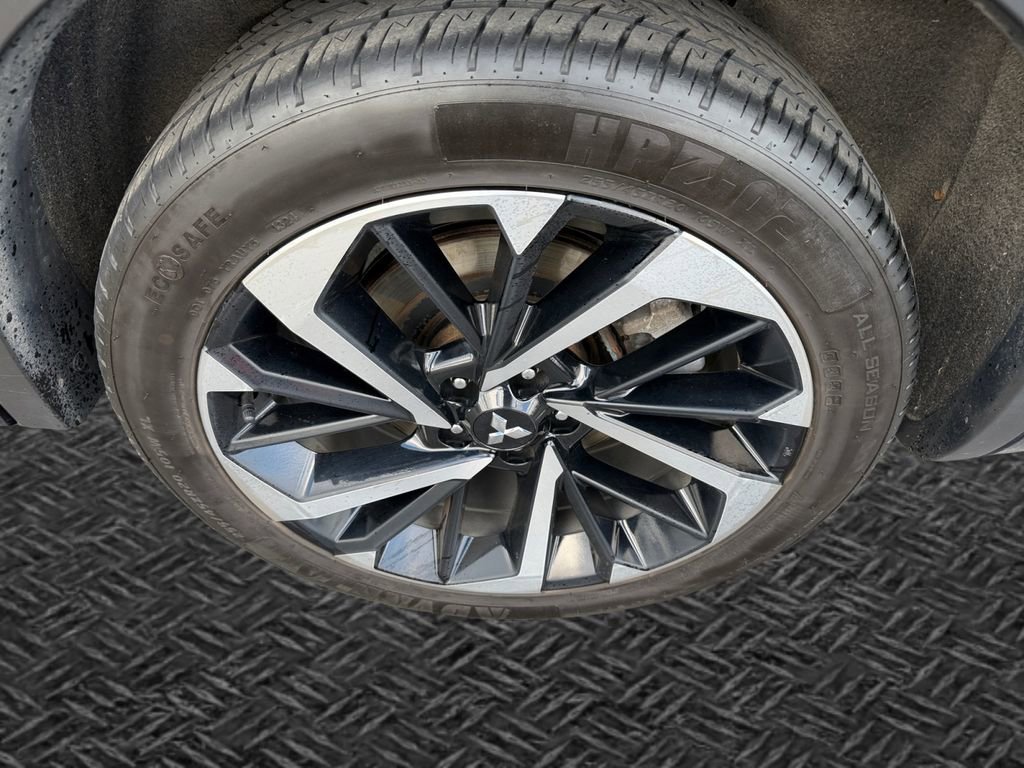 Used 2022 Mitsubishi Outlander SEL image 11