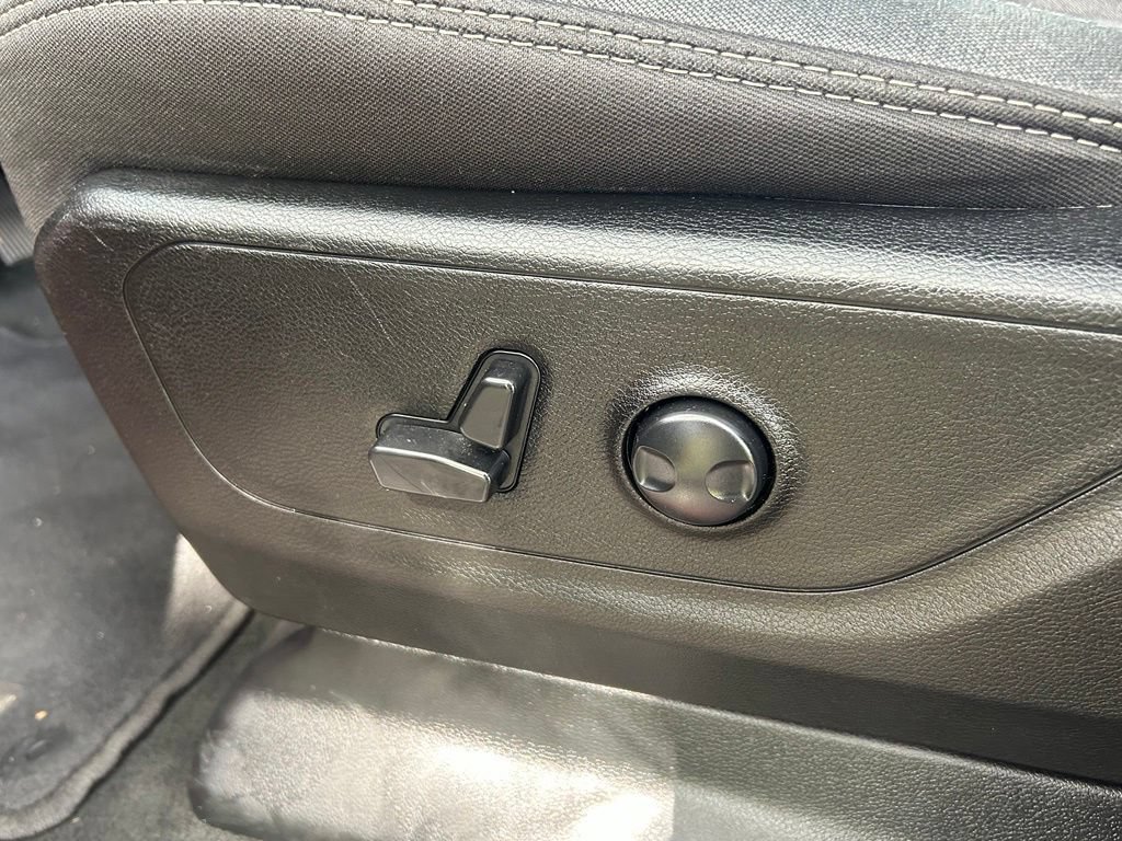 Certified 2024 RAM 1500 Big Horn RWD image 17