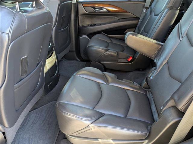 Used 2020 Cadillac Escalade Luxury w/ Escalade Sport Edition image 19
