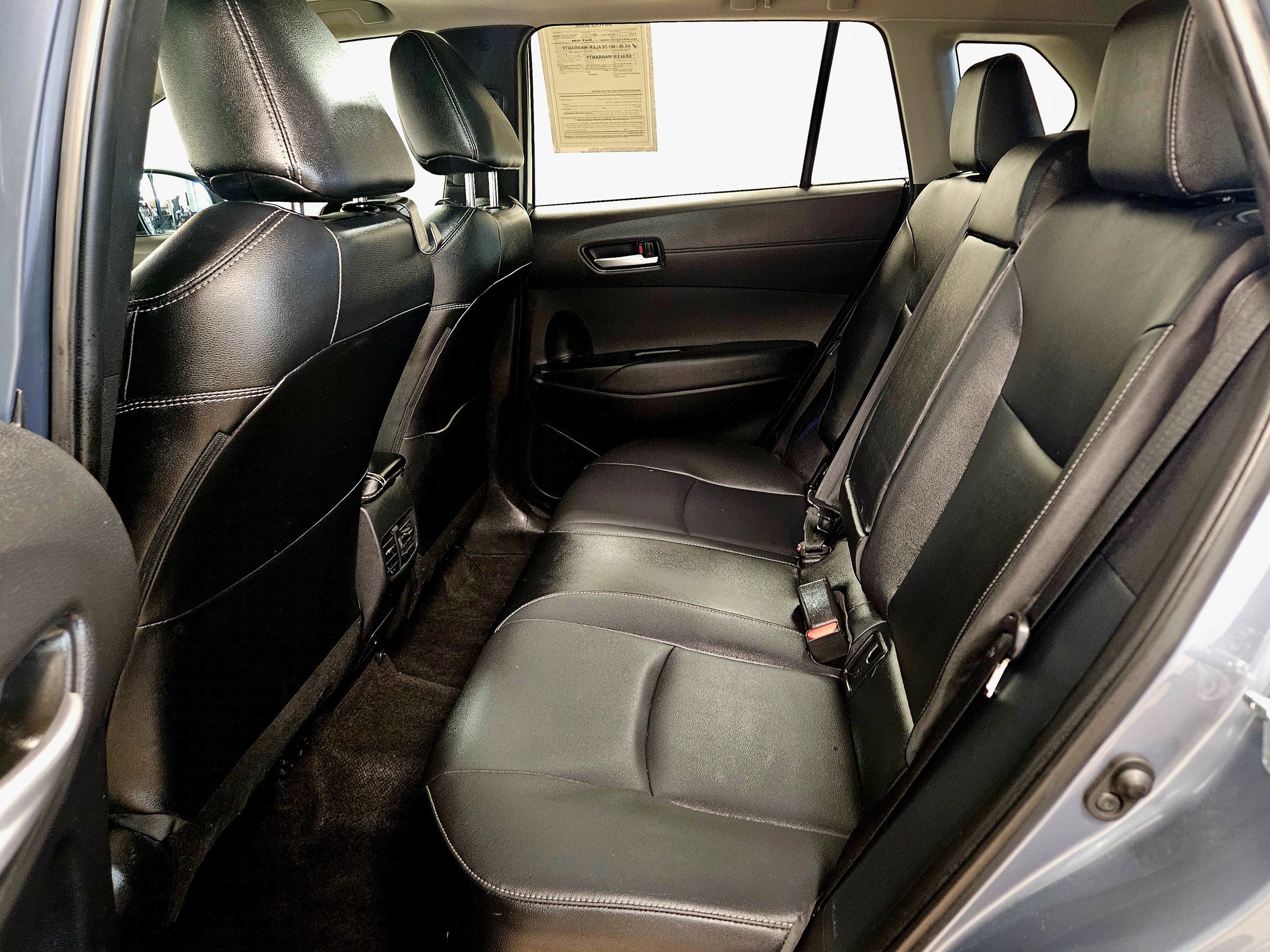 Used 2022 Toyota Corolla Cross XLE w/ Convenience Package image 12