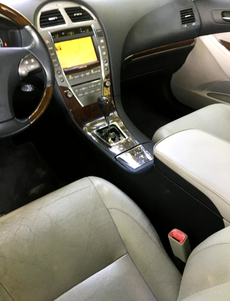 Used 2011 Lexus ES 350 image 18