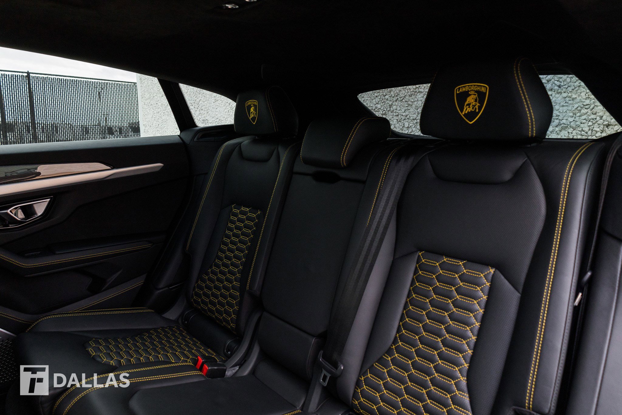 Used 2020 Lamborghini Urus image 31
