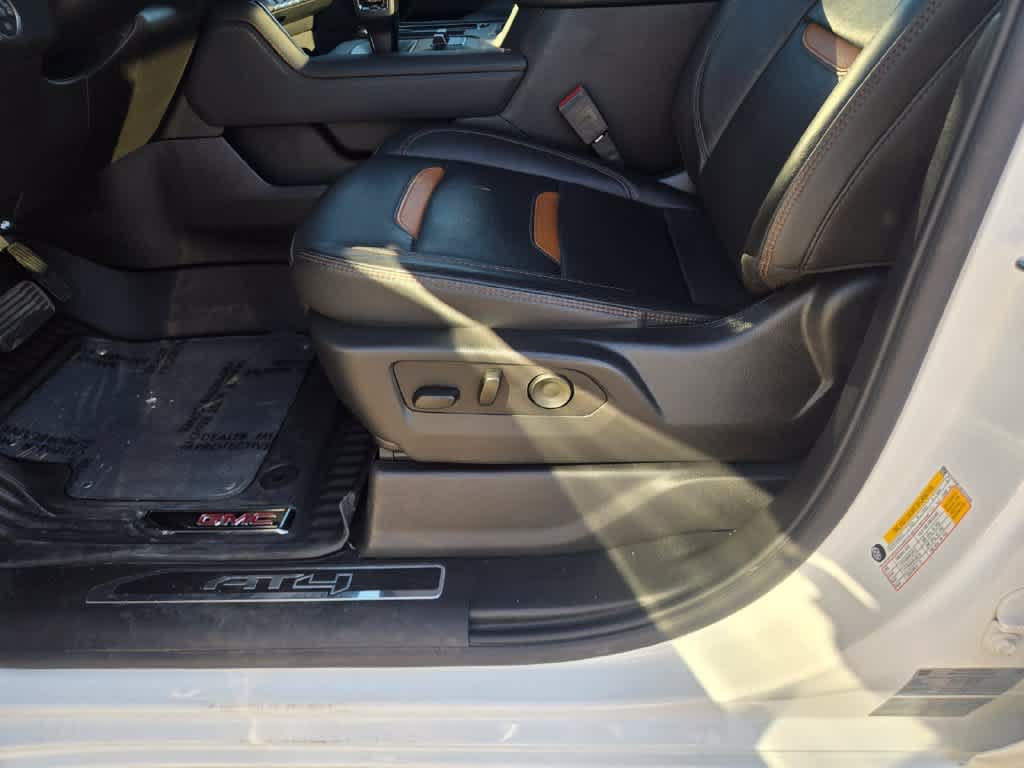 Used 2025 GMC Sierra 1500 AT4 AWD/4WD image 18