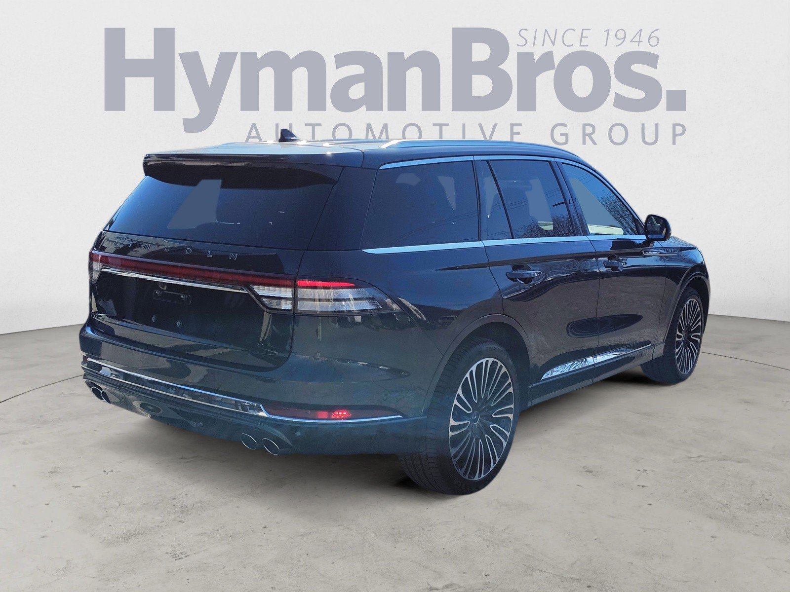 Used 2023 Lincoln Aviator Black Label w/ Class IV Trailer Tow Package image 3