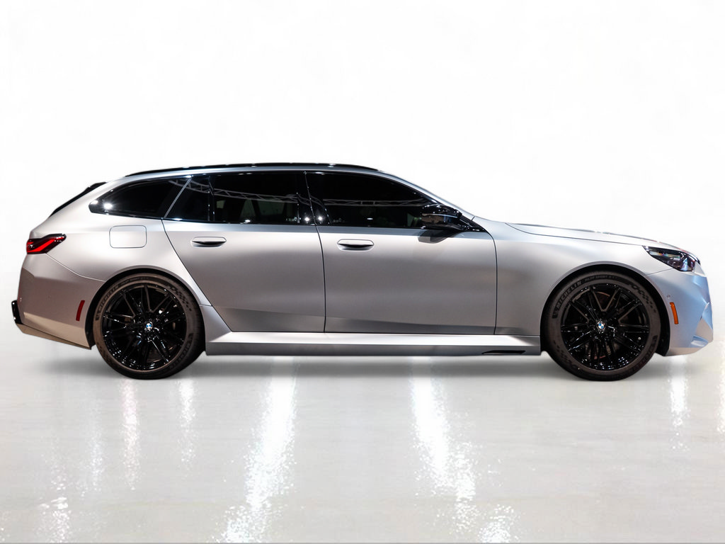 Used 2026 BMW M5 Touring w/ M Driver's Package AWD/4WD image 9