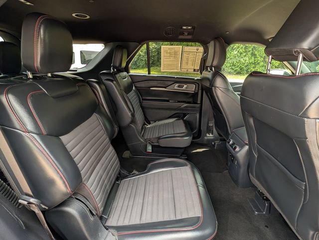 Used 2025 Ford Explorer ST-Line AWD/4WD image 37