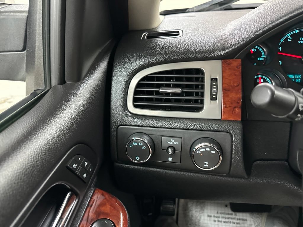 Used 2011 Chevrolet Silverado 1500 LTZ AWD/4WD image 47