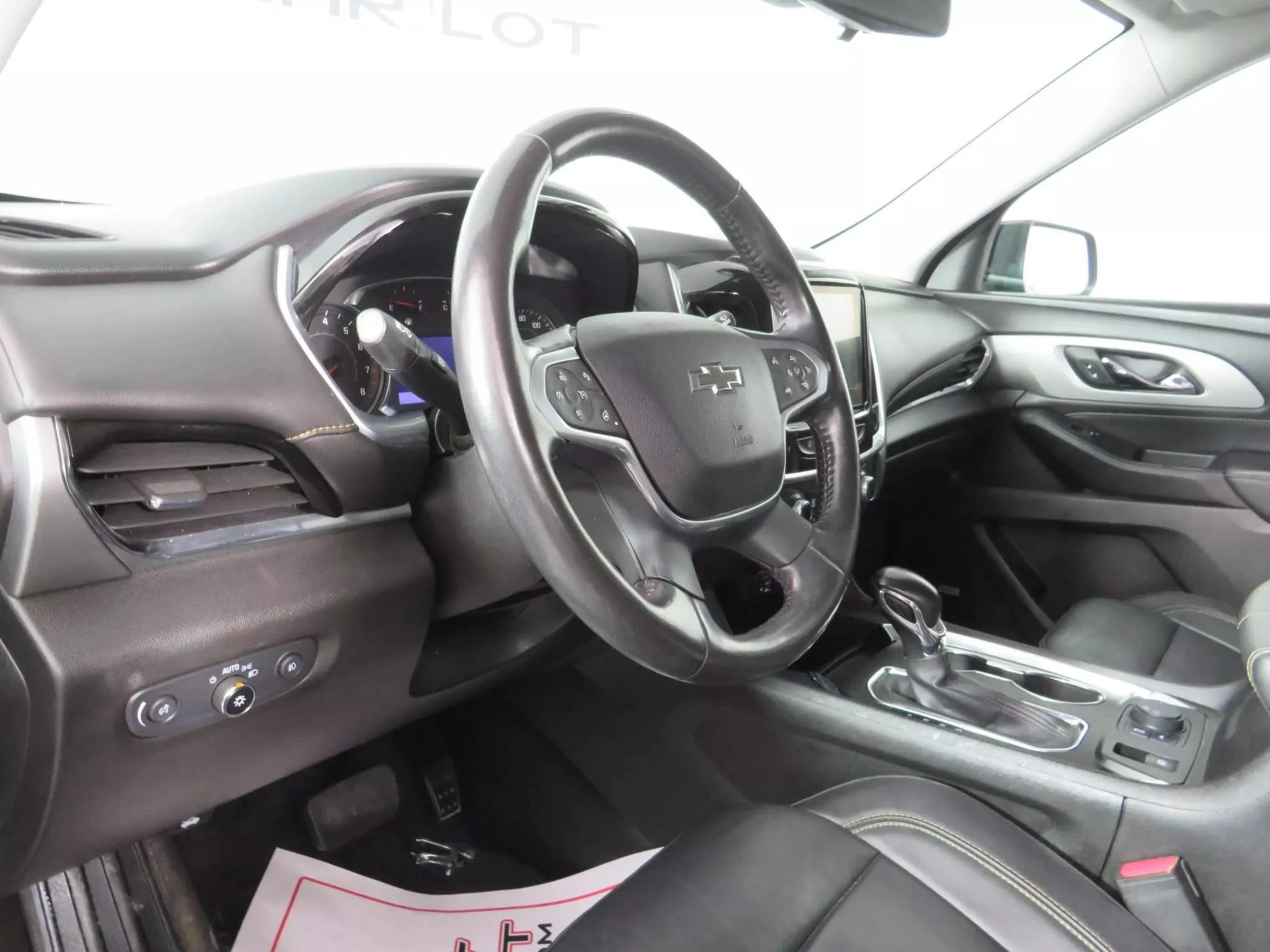 Used 2021 Chevrolet Traverse RS FWD image 10