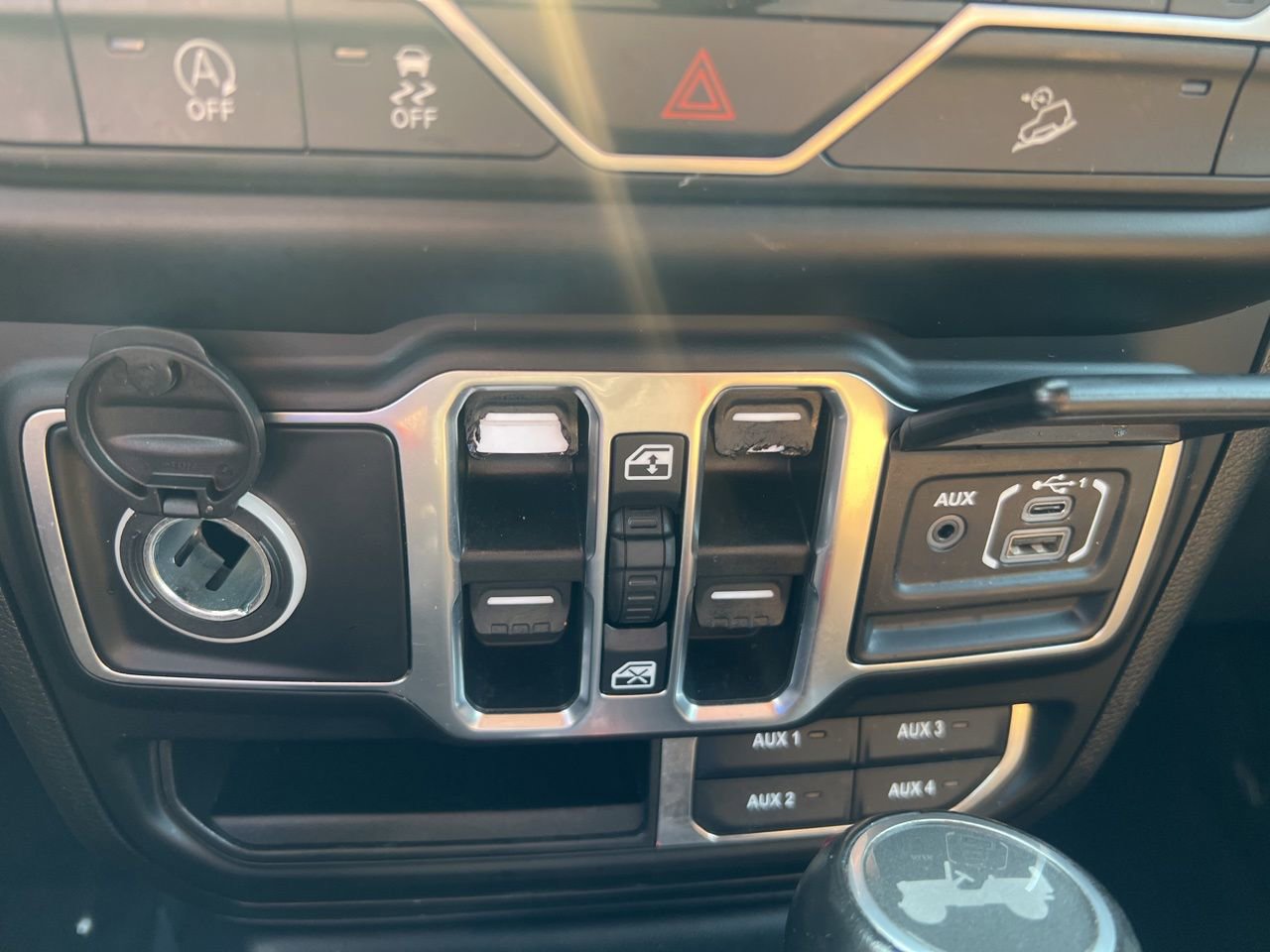 Used 2021 Jeep Wrangler Unlimited Sahara w/ LED Lighting Group image 30