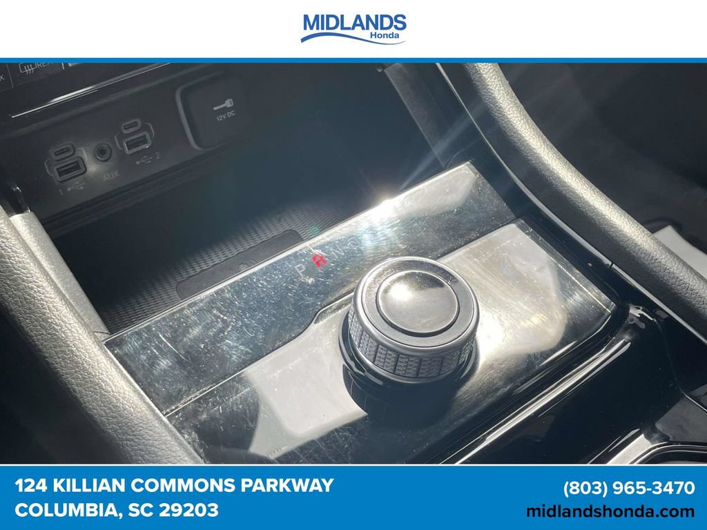 Used 2023 Jeep Grand Cherokee Altitude RWD image 30