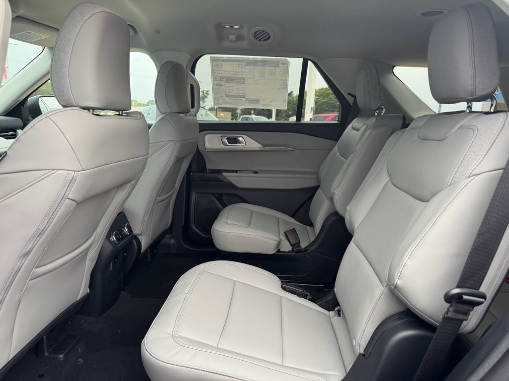 New 2026 Ford Explorer Active image 23
