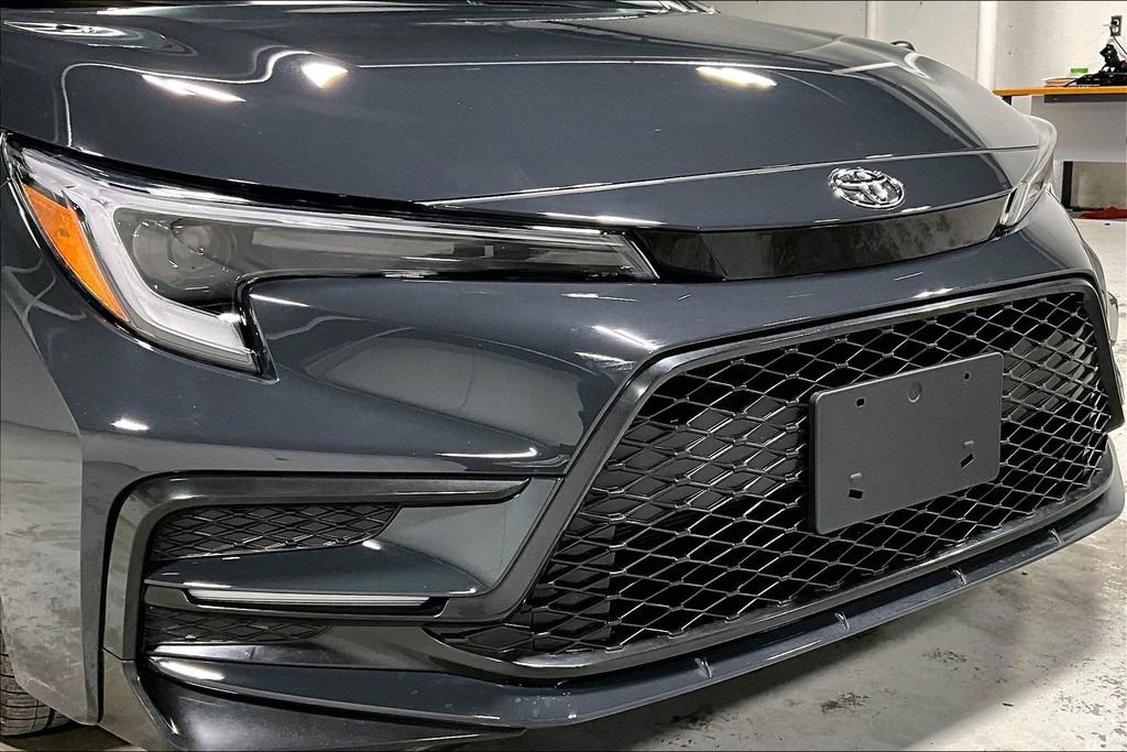 Used 2025 Toyota Corolla SE image 36