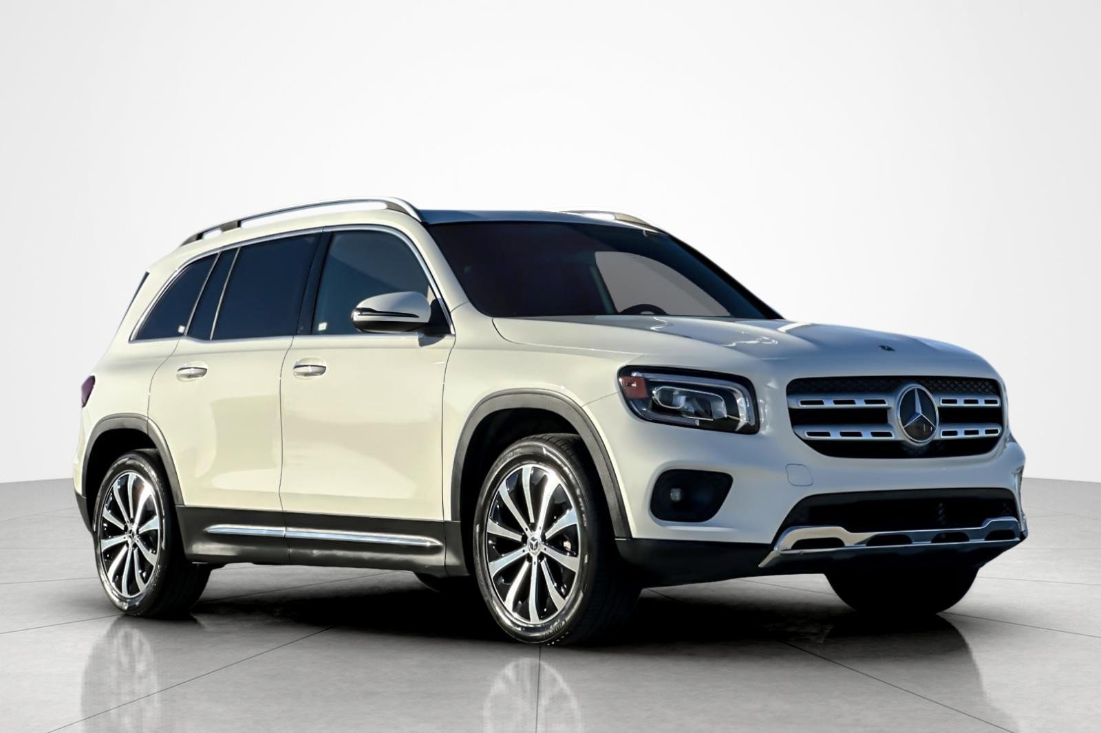 Used 2022 Mercedes-Benz GLB 250 4MATIC image 7