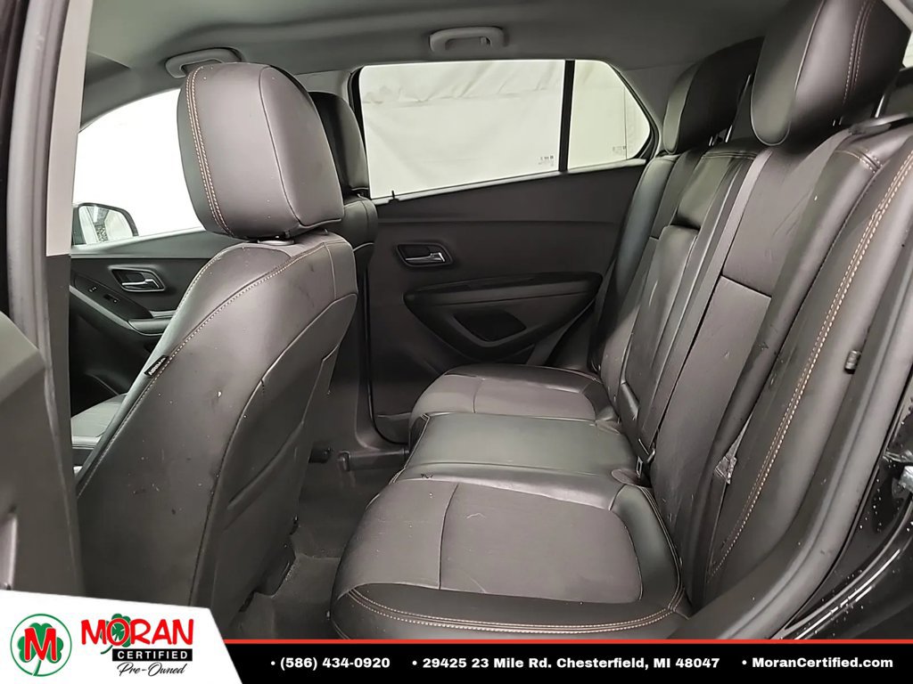 Used 2019 Chevrolet Trax LT w/ LT Convenience Package FWD image 11