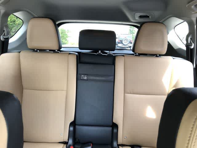 Used 2017 Toyota RAV4 Limited AWD/4WD image 15