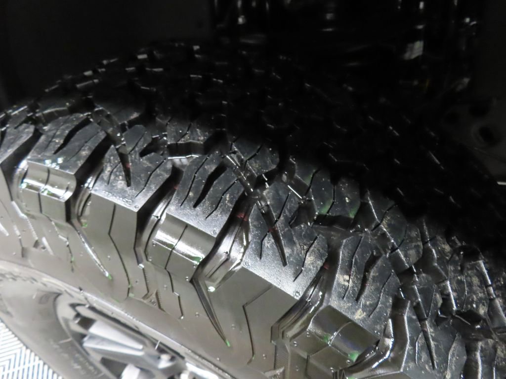 Used 2025 Ford F150 Raptor image 9