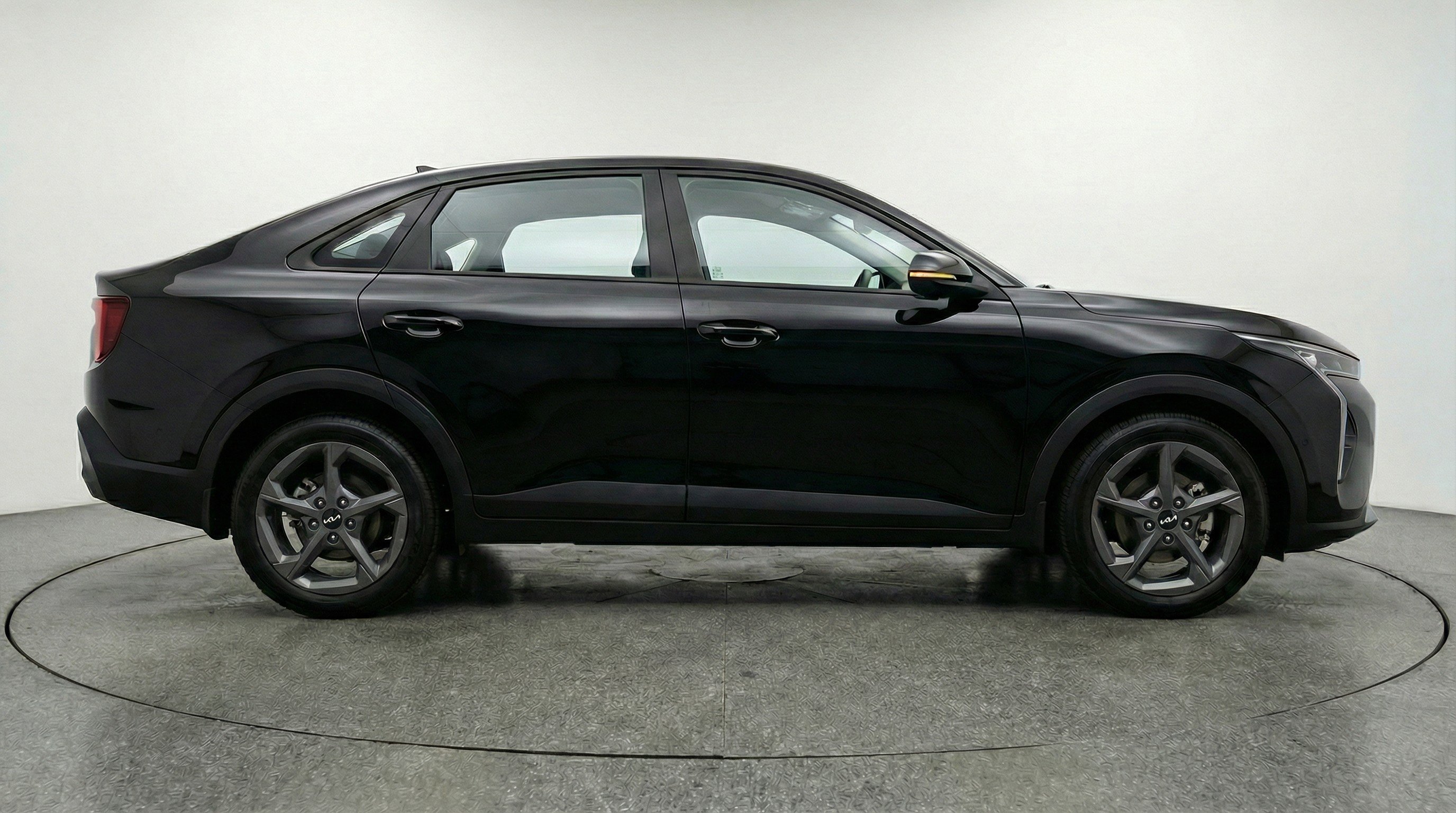 Used 2025 Kia K4 LXS image 11