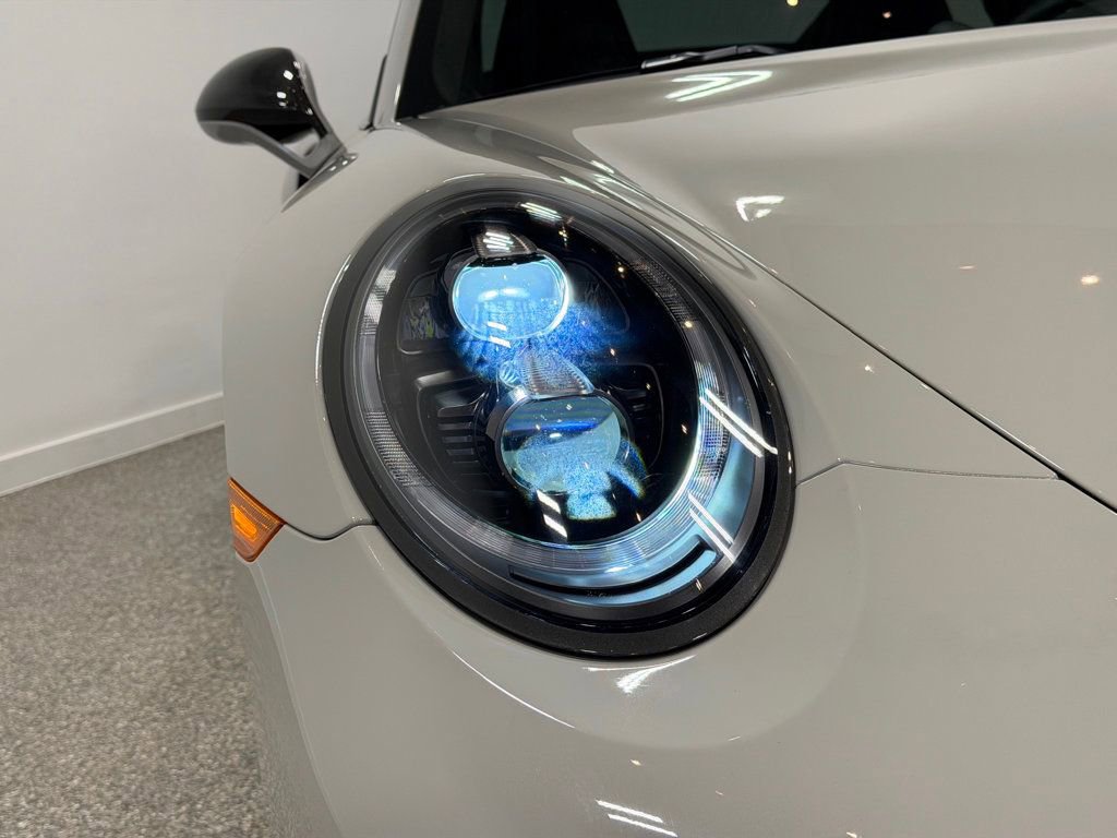 Used 2019 Porsche 911 Turbo S AWD/4WD image 4