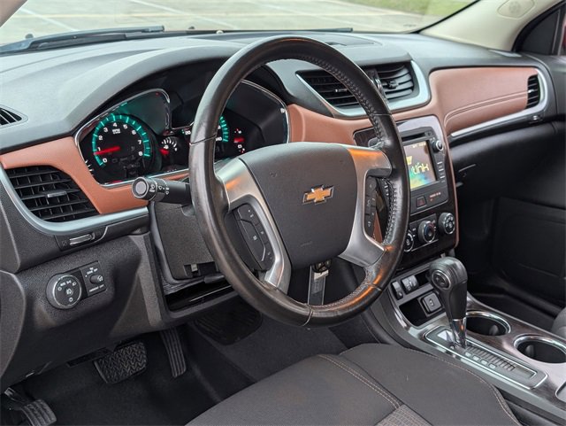 Used 2015 Chevrolet Traverse LT w/ Style and Technology Package image 12