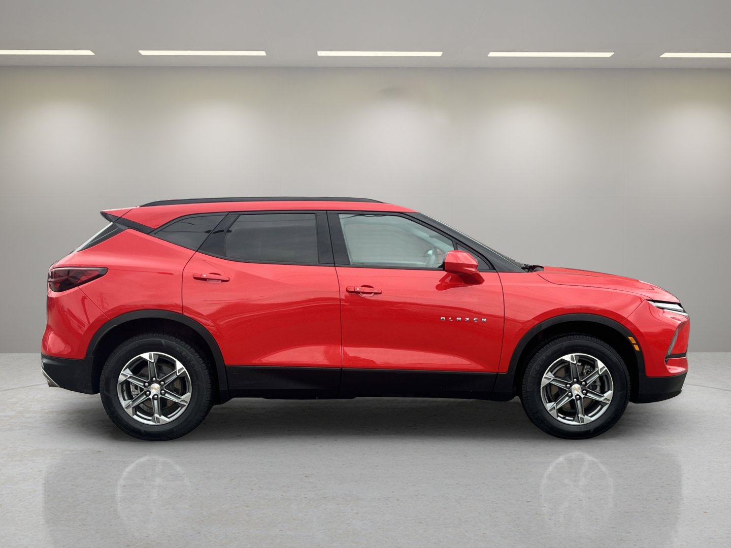 Used 2023 Chevrolet Blazer LT w/ Convenience Package image 2