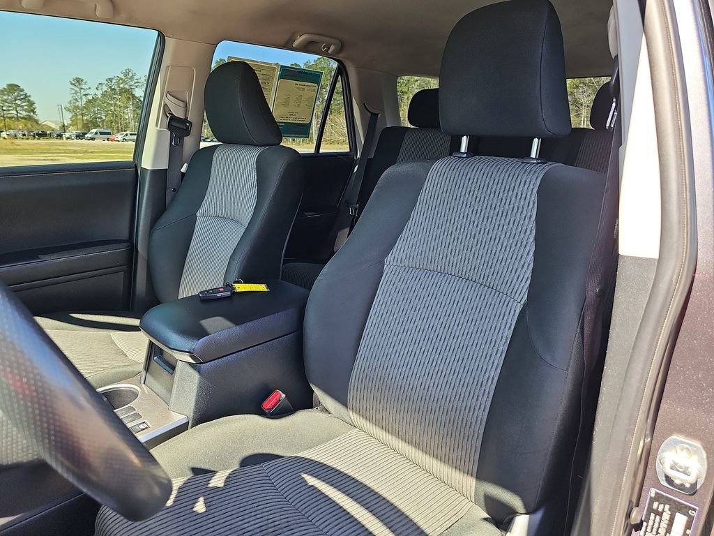 Used 2023 Toyota 4Runner SR5 AWD/4WD image 18