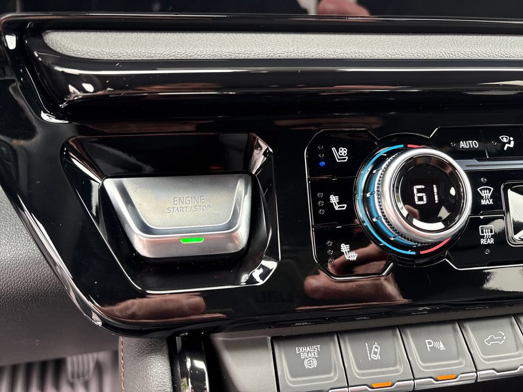 New 2026 GMC Sierra 2500 AT4 w/ AT4 Premium Plus Package AWD/4WD image 27