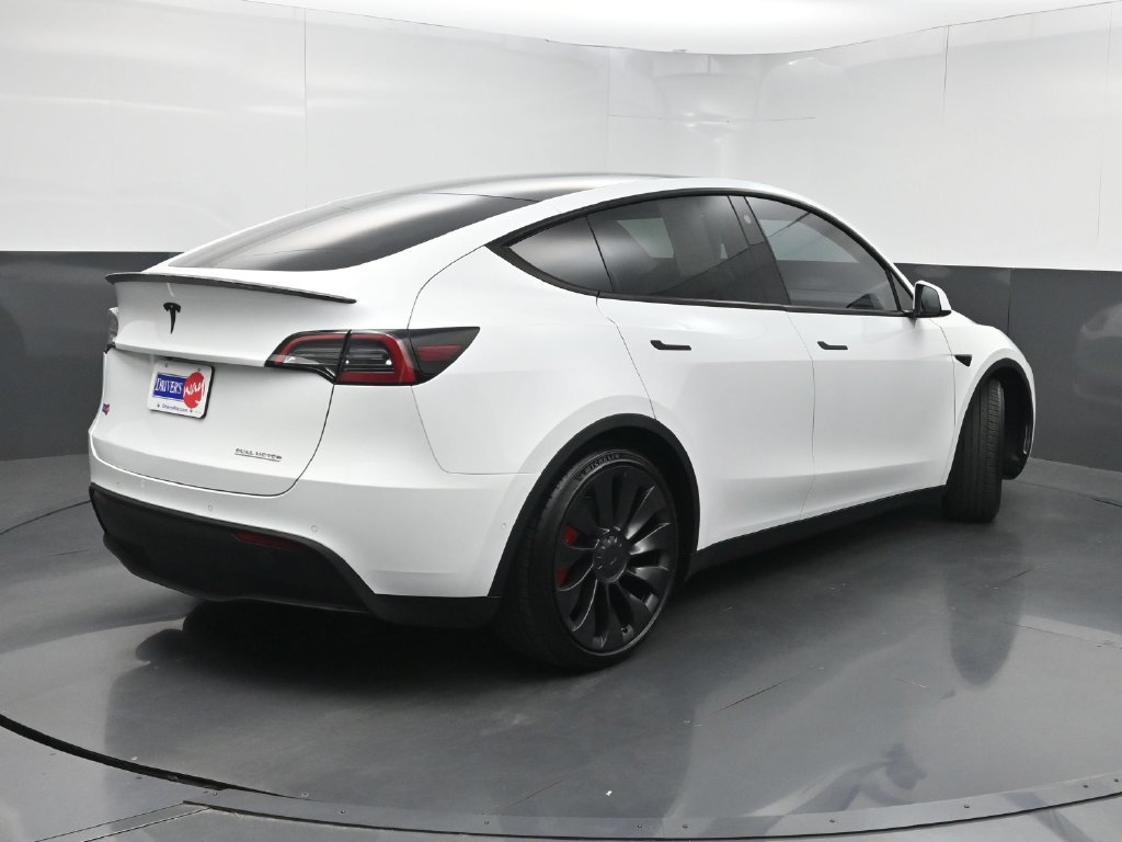 Used 2022 Tesla Model Y Performance AWD/4WD image 22