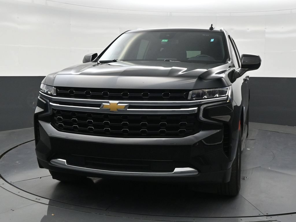 Used 2024 Chevrolet Suburban LS RWD image 8