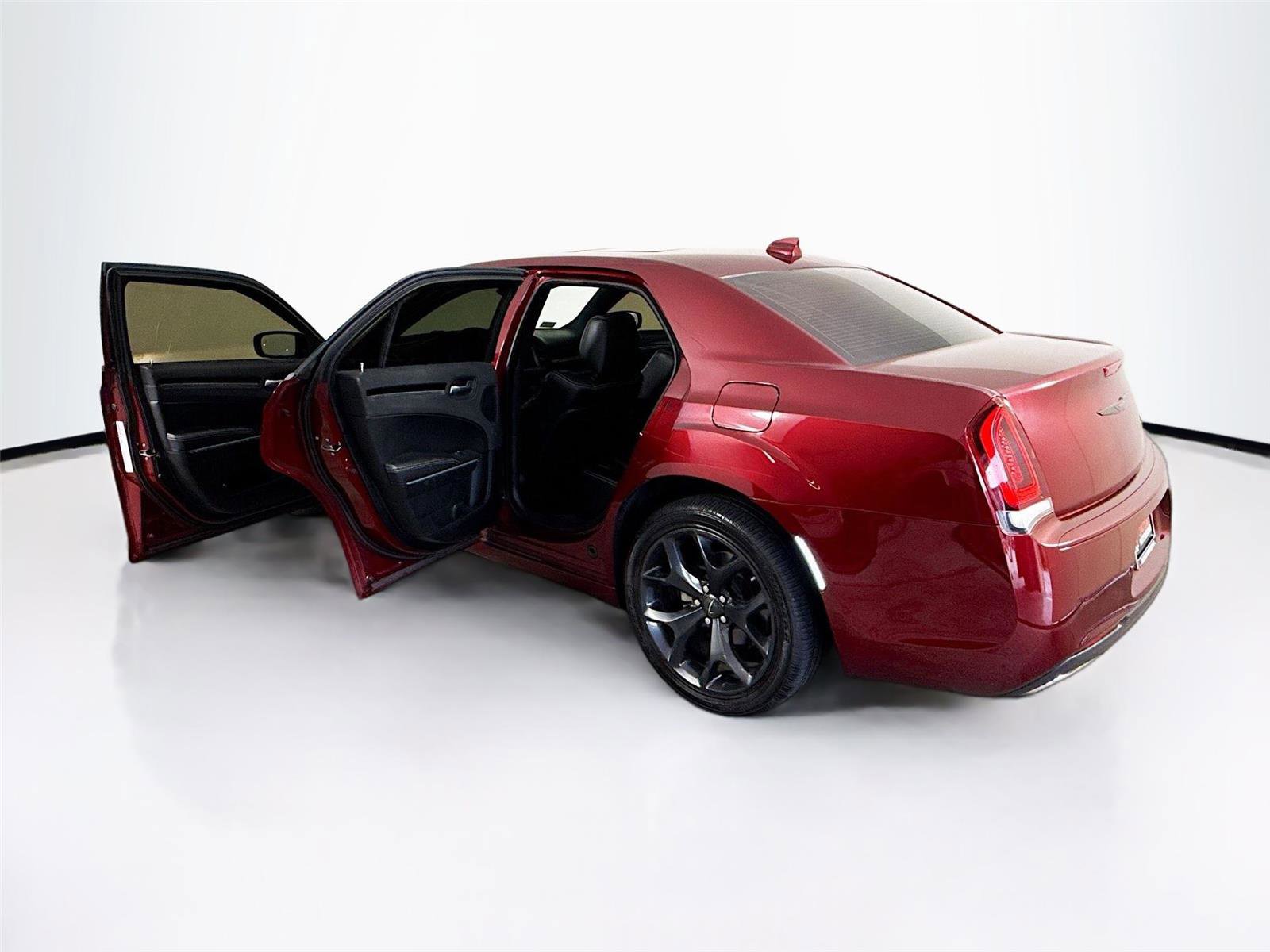 Used 2023 Chrysler 300 S RWD image 30