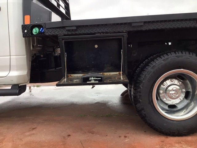 Used 2024 RAM 3500 Tradesman w/ Chrome Appearance Group image 25