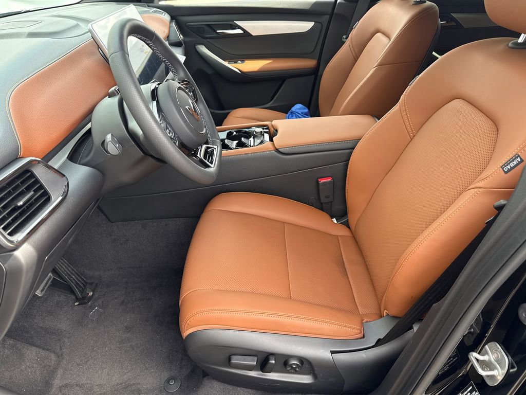 New 2025 VinFast VF 8 Plus AWD/4WD image 21