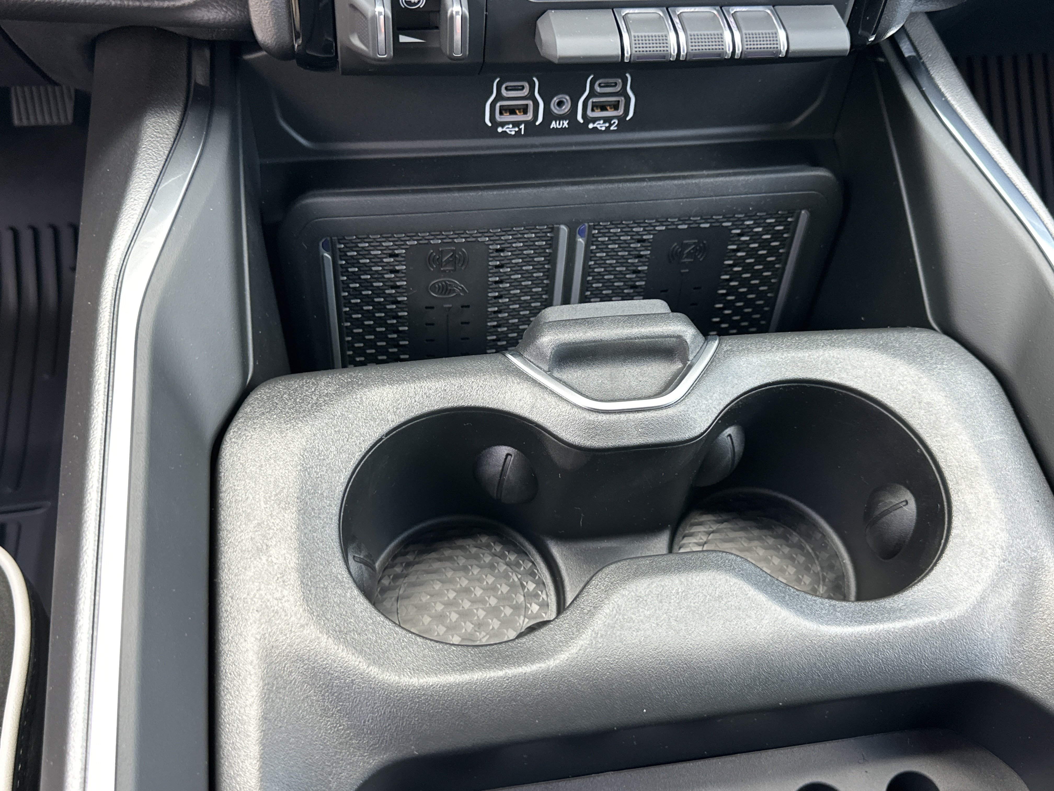 New 2027 RAM 1500 Laramie w/ Night Edition AWD/4WD image 6